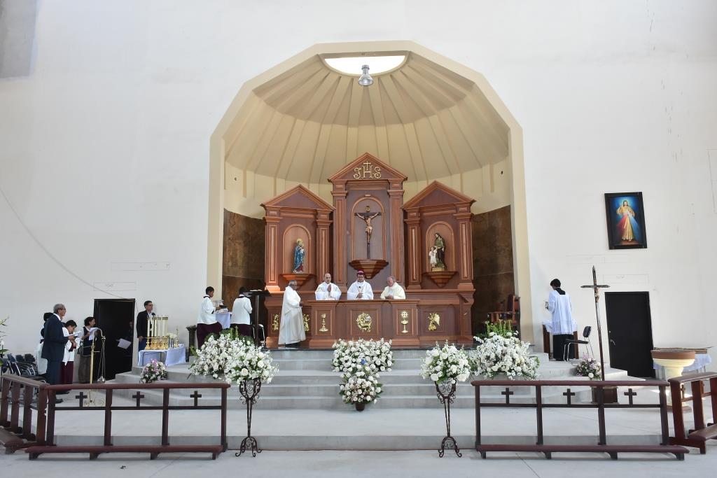 altar y retablo